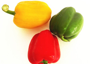 红  黄  绿彩椒西椒 圆椒   三色组合 特价  14块   一包三个