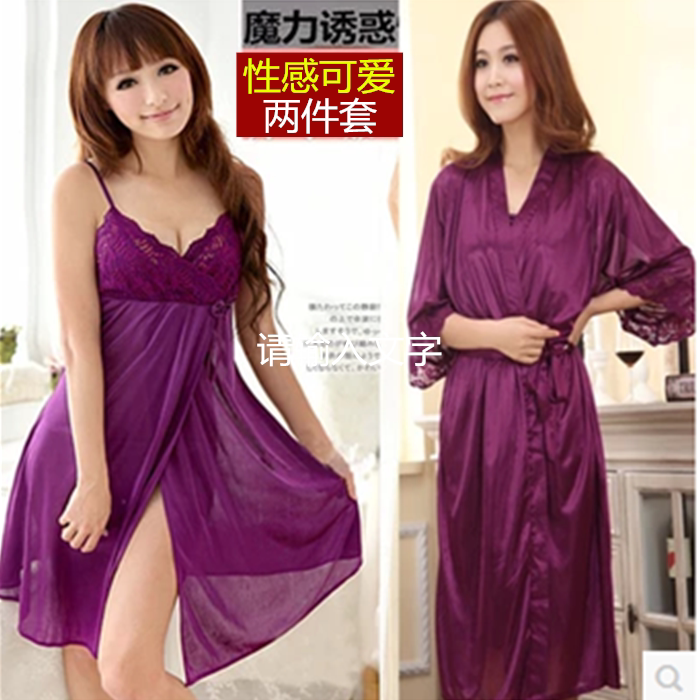 Peignoir jeunesse Sexy femme dans un peignoir - Ref 589325 Image 1