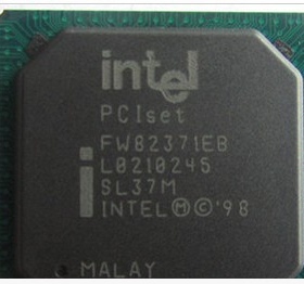 FW82371EB SL37M FW82443BX SL2VH   新的 一个起拍