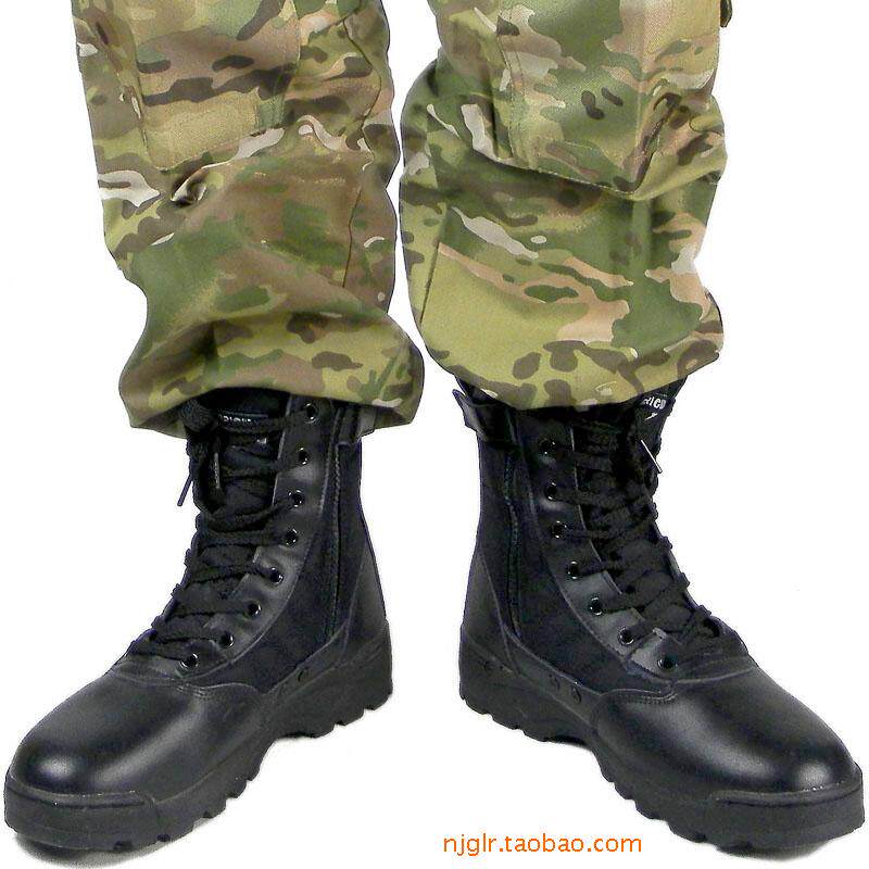 Boots militaires AYERS en cuir - dérapage - Ref 1397833 Image 1