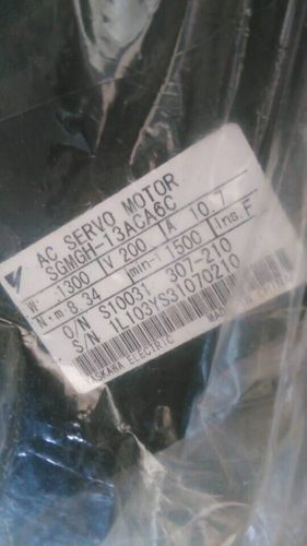 全新原装安川1.3kw伺服电机SGMGH-13ACA6C特价现货包邮