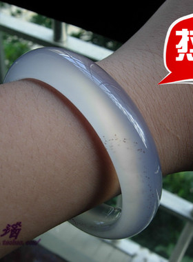 纯天然巴西朱砂纹理通透玉髓手镯