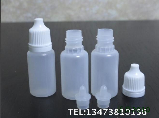 20毫升加厚款滴瓶，三件套瓶包括：瓶身、内塞、防盗盖。密封性能好，盖上盖滴水不漏 。质量超好，表现光滑 、有亮度手感好，实物拍照都是加厚款望广大客户放心购物