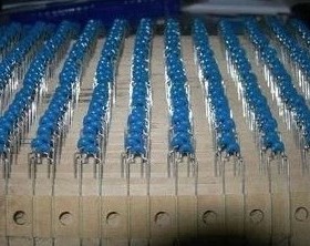 进口TDK 独石电容 335k 3.3uf   蓝色 脚距5MM