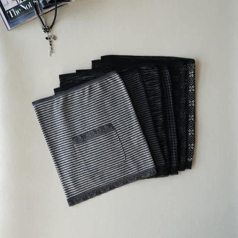 Corset en autre - Ref 681746 Image 1