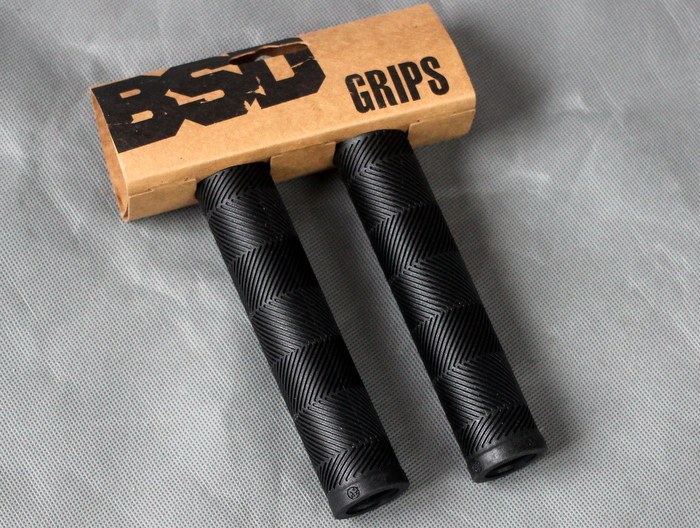 Poignées de vélo - Ref 2345409 Image 1