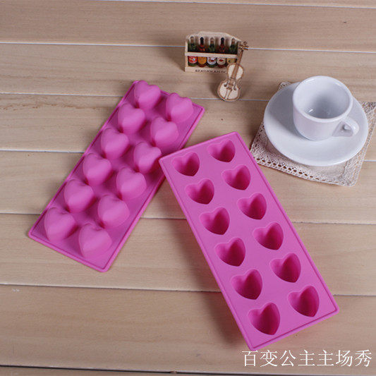 12连爱心形硅胶蛋糕巧克力冰格冰块蜡烛手工皂烤箱微波炉专用模具