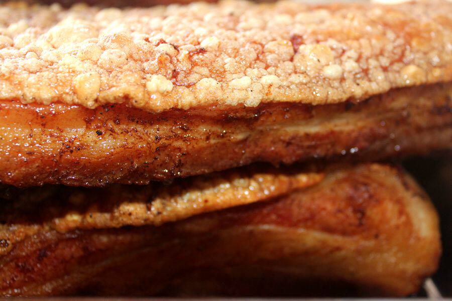 烧腩肉 烧腩仔 澳门烧肉 新鲜猪肉 手工传统荔枝炭烤