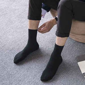 中筒袜秋冬四季加厚袜子男士纯棉中筒防臭袜运动黑白长筒袜批发wz