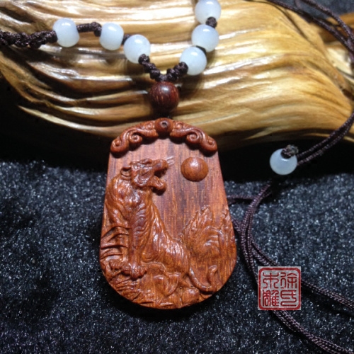上山虎红木守护神印度小叶紫檀