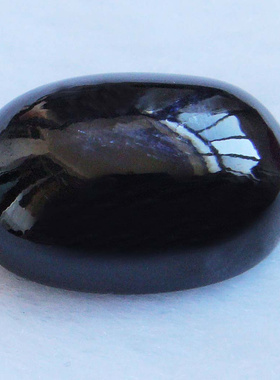 天然黑蓝宝石裸石28.25克拉素面椭圆形 13.8*19.3MM