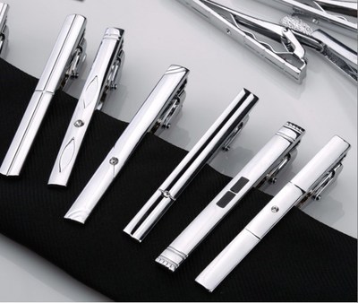 。针个性水晶领带夹男士正商务领带夹子黑底银色条纹呔夹高档领夹在类目 服饰配件/皮带/帽子/围巾, 领带夹中 - 来自Buy2taobao.com提供专业的淘宝代购服务