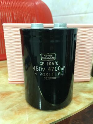 黑金刚450v 4700uf铝电解电容器适用于工业电子的高压电解电容