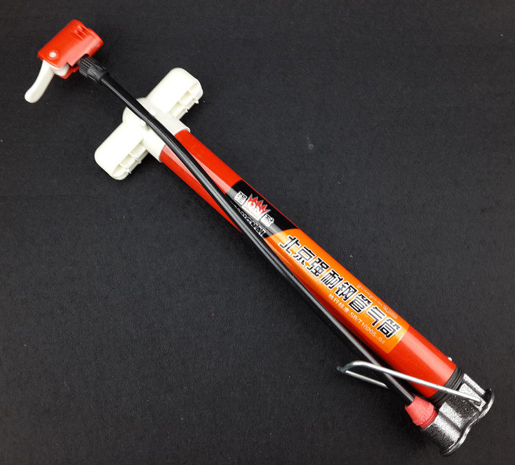 Pompe à vélo - Ref 2389789 Image 1