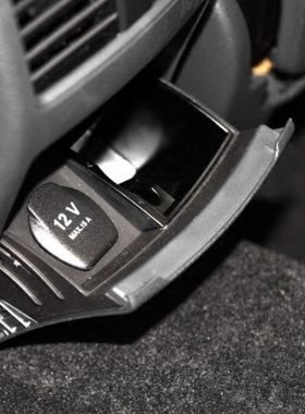 适用于奔驰E300前排烟灰缸C200 GLA220 E260L 63 GLB45后排点烟器