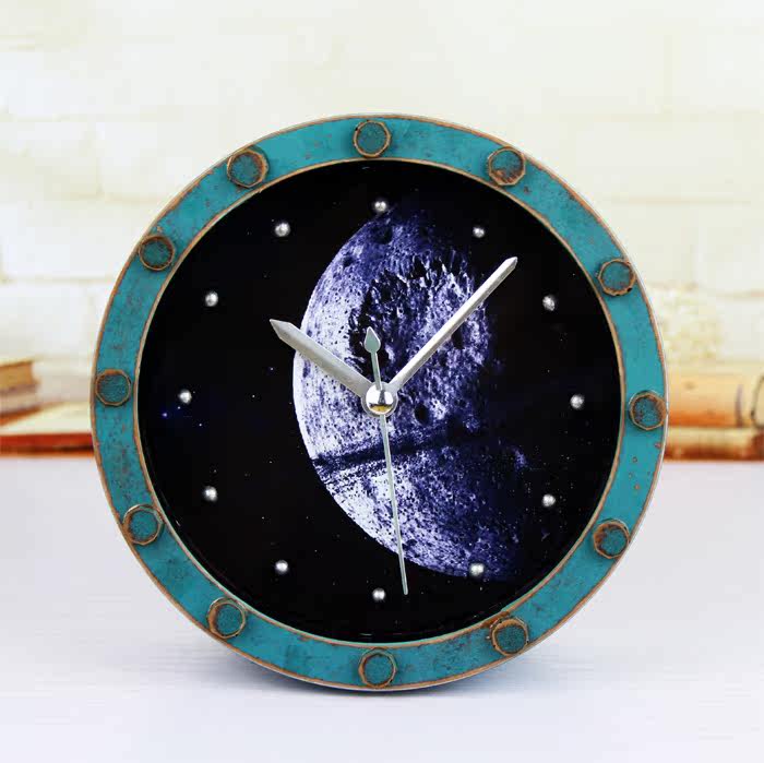 木头铁锈水族馆/浩瀚银河星系 美丽星球闹钟 桌面座时钟表 复古