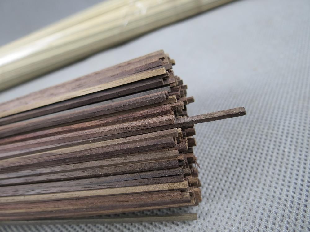 高档吉他装饰条，吉他材料 配件边条 C-04 尺寸810x1.5x1.5mm