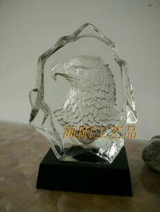 冰山深雕老鹰水晶奖杯 鹰头雄鹰水晶奖牌 工艺品 商务礼品 摆件