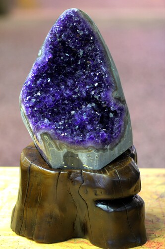 乌拉圭摆件聚财水晶洞