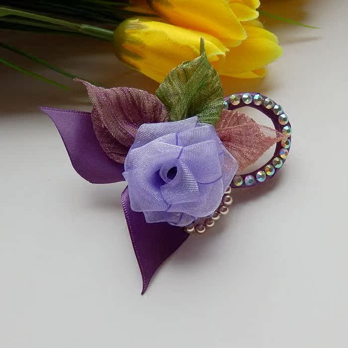 Broche femme en ruban - Ref 1174068 Image 1