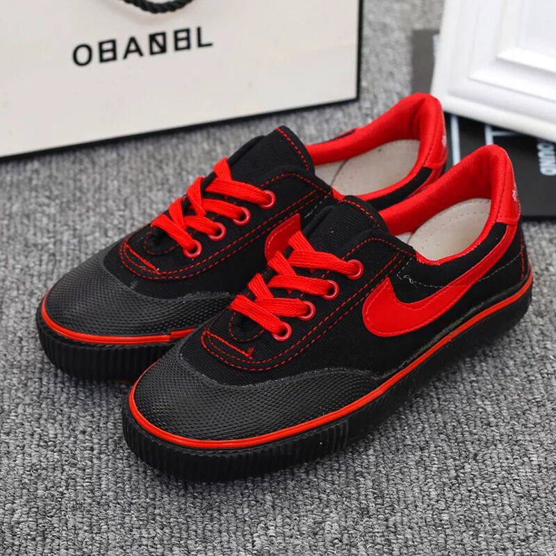 Chaussures de football - Ref 2446354 Image 1