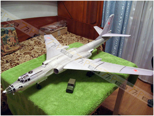 33前苏联TU 獾 长105cm 图16战略轰炸机轰6原型 777纸模型