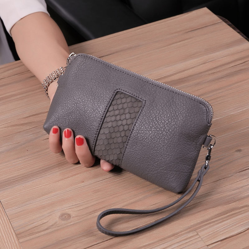 百搭真皮小手包女包斜挎手机小包牛皮简约2020新款零钱手拿买菜包