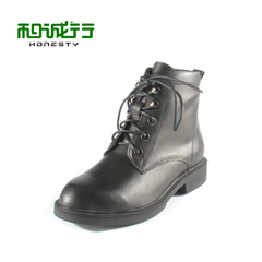 He Chenghang and the 2015 winter tide Martin boots ladies wide leather strap with round head women boots 0810059