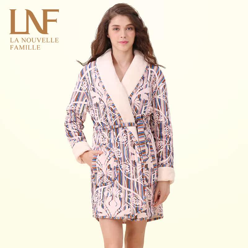 Peignoir jeunesse NEW WORLD FAMILY XB59005 - Ref 602838 Image 1