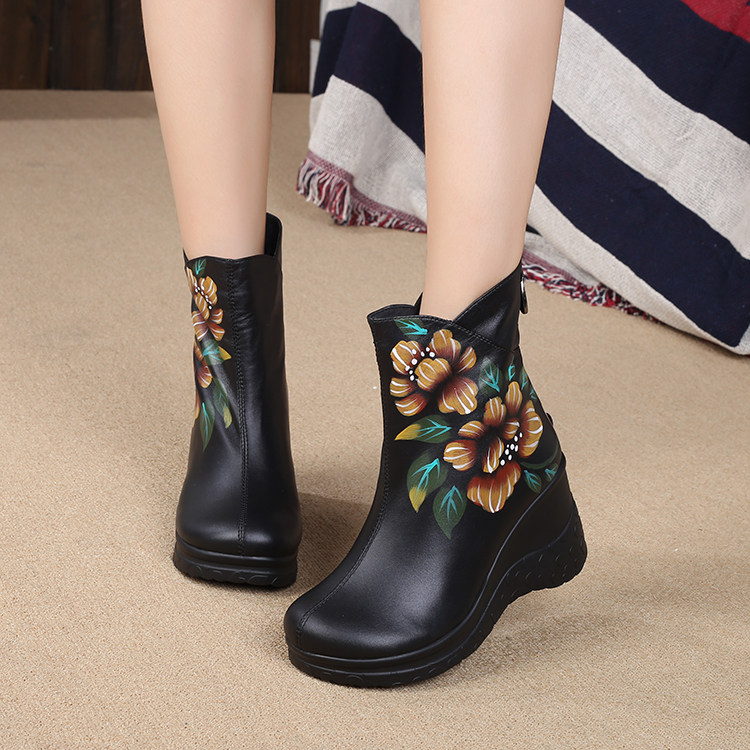 莱依罗尔女鞋单靴秋冬新款短靴女民族风全皮坡跟女靴厚底防滑棉靴