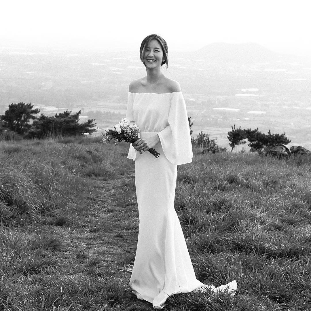 DREAMER新款露肩喇叭袖简约高腰鱼尾拖尾轻婚纱旅拍出门纱|ruв категории Женская одежда, Cвадебные платья, свадебное платье - от Buy2taobao.com для оказания профессиональной услуги покупки агента Taobao