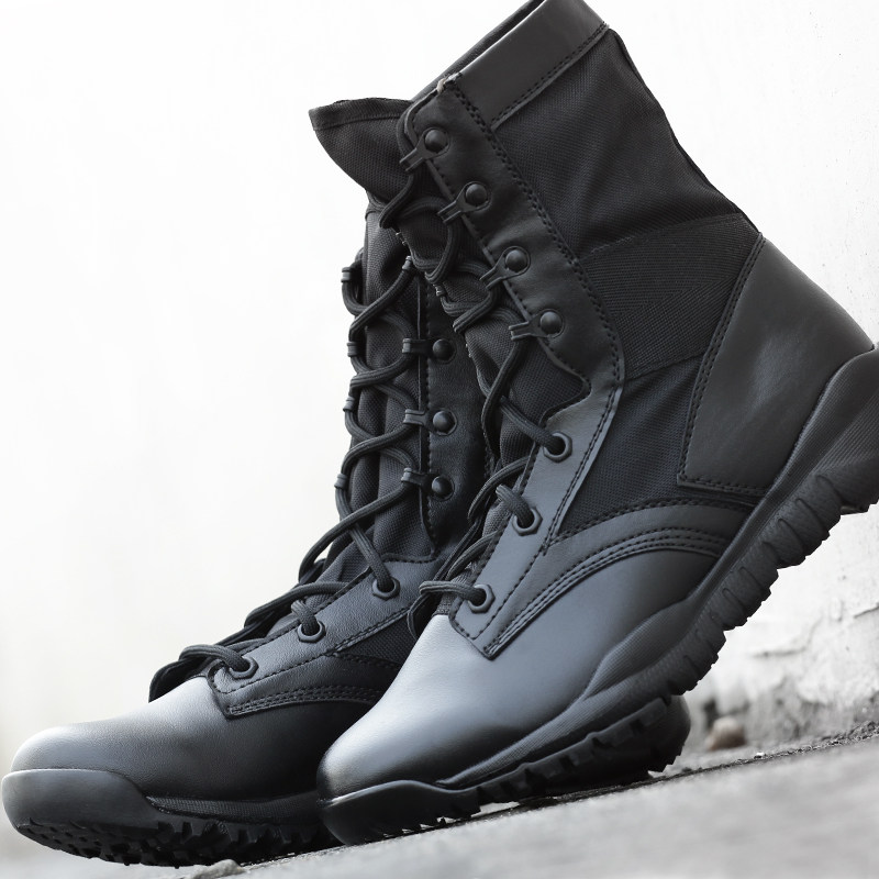 Bottes militaires - Ref 1402150 Image 1