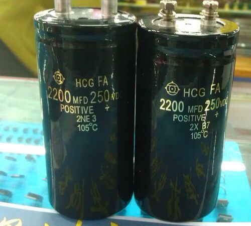 正品日立250V2200UF螺丝电容2200UF200VDC铝电解电容器质量保证