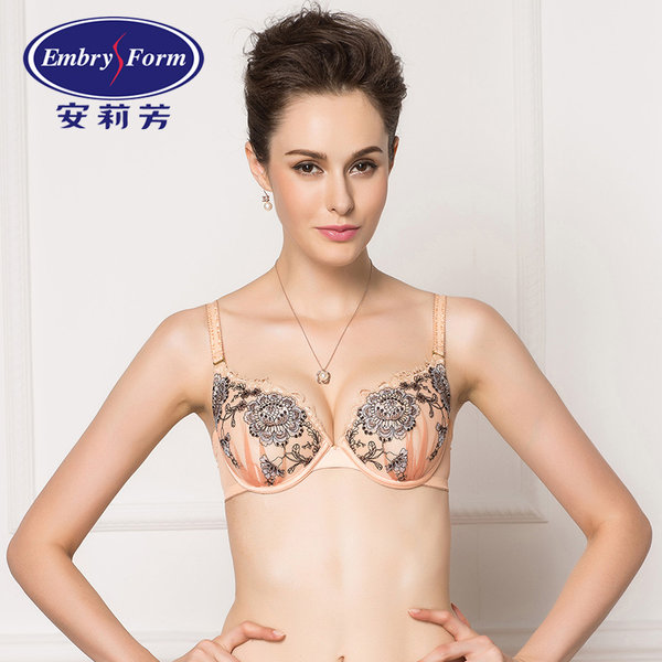 安莉芳 厚杯立体聚拢文胸 ￥149 可2件7.5折低至￥111.7 两色可选