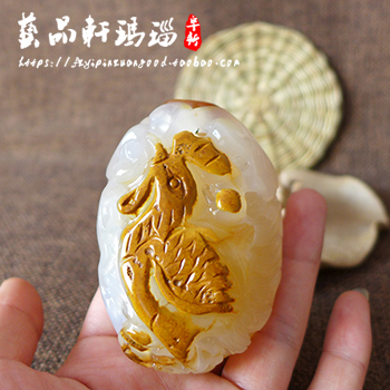 正品纯天然俏色玛瑙手把件生肖摆件水晶原皮金鸡报晓包邮新品