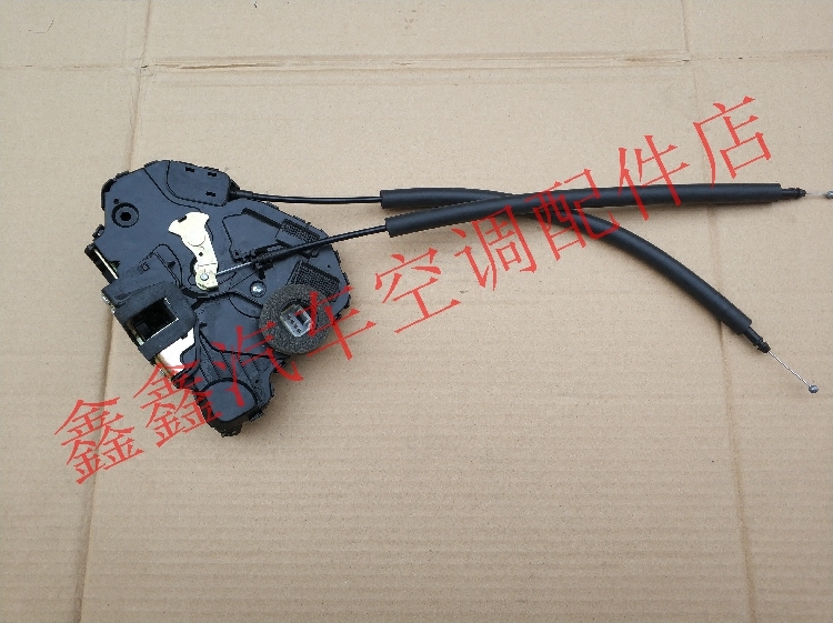 新凯汽车配件 新凯凯胜suv车门锁块门锁块 闭锁器 中控电机 锁体