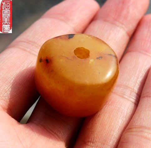 天然琥珀西藏深红皮古董风化纹老蜜蜡大单珠带证书专享特价2