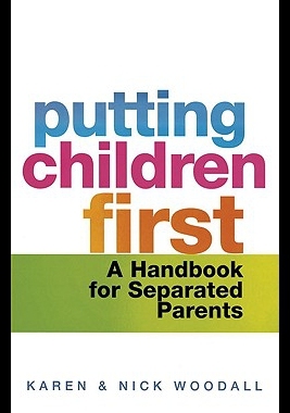 【预售】Putting Children First: A Handbook for Separated