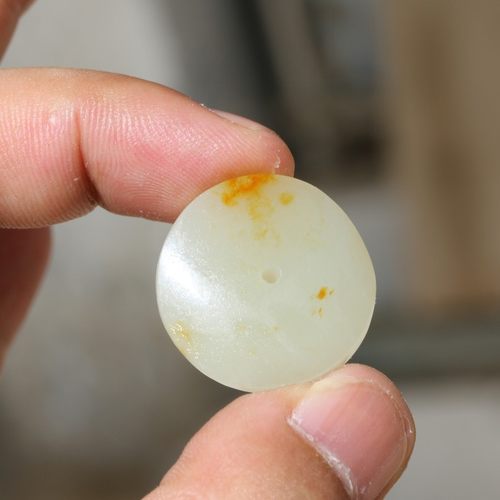 正宗新疆和田玉籽料洒金皮天然白玉女士宝宝小吊坠24mm随型平安扣