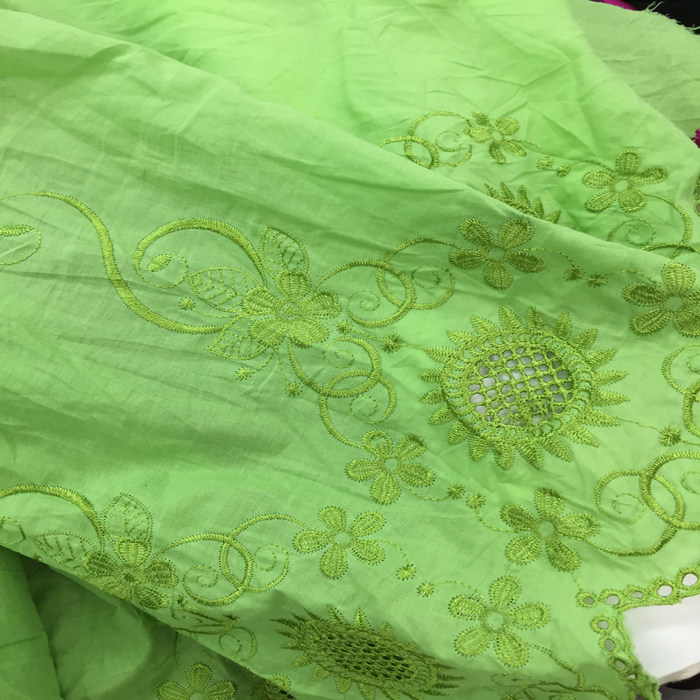 日单 服装单边刺绣花棉布连衣裙镂空款蕾丝 手工围巾布料diy面料