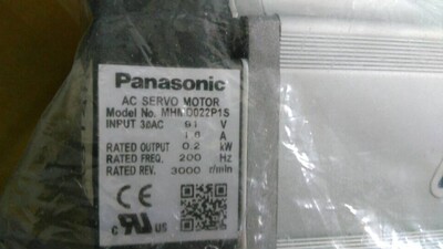 松下伺服电机MHMD022P1S 正品包邮 当天可发货 可开增票