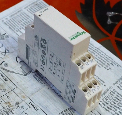 RM17TG20施耐德相序保护器 相序继电器 欠相保护器