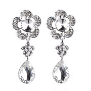 Good pretty bride jewelry flower rhinestone jewelry wedding jewelry earrings Korean sweet shape earrings