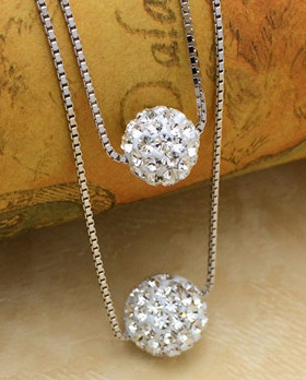 吊坠项链镶满钻圆球明星同款盒子