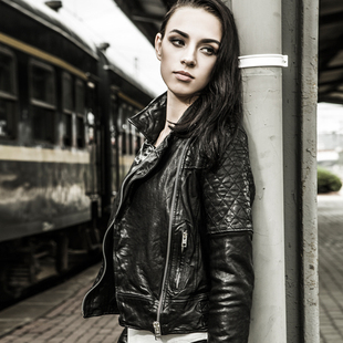 皮匠门 MEN+英国植鞣绵羊皮衣女夹克 修身机车显瘦复古LM1042A