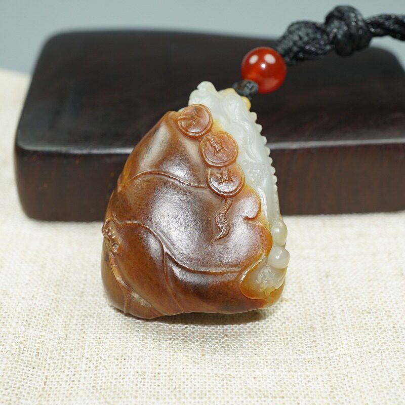 【晶金良玉】和田玉红皮白肉籽料荷叶金蟾