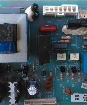 海尔冰箱电源板BCD198KBSA控制板 0064000619