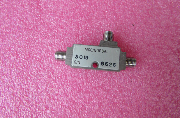 美国 MCC进口 4701-20A 4-8GHz 20dB SMA Directional Coupler 射频同轴定向耦合器 质量包好，包能用 可提供测试图 型号: 4601-20A 工作频率：4-8GHz 耦合度：20dB 功率：50W 接头：SMA