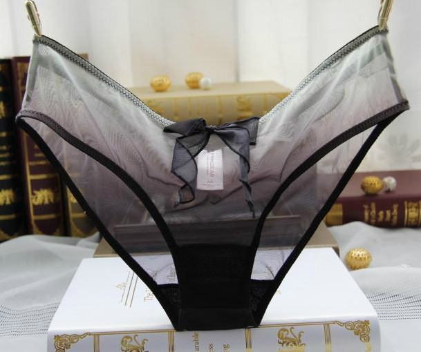 Slip jeunesse sexy en nylon - Ref 643858 Image 1