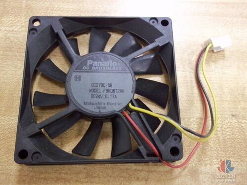 FBK08T24H DC24V 0.17A 原装正品日本松下 80*80*15 设备专用风扇